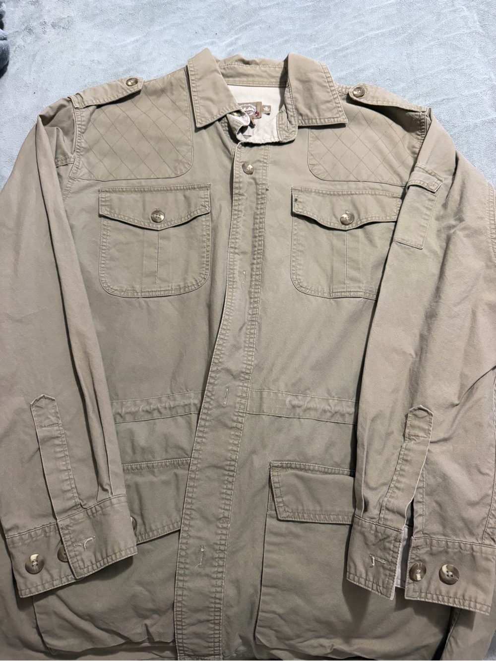 Cabela's Men's Field Jacket in Khaki